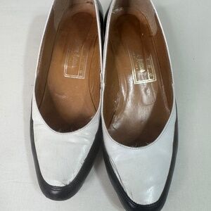 Vintage 1990s Metro Black & White Leather Low Heel Pumps – Women’s Size 5M